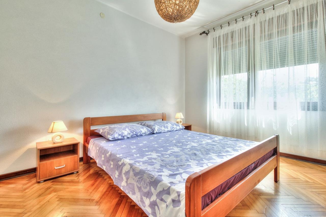 Lovric House With Apartments Umag Exterior foto